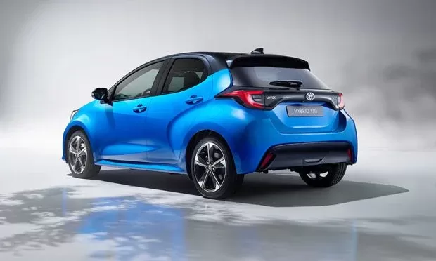 Toyota, Yaris Hybrid Modelini Güncelliyor Toyota, Yaris Hybrid Modelini Güncelliyor