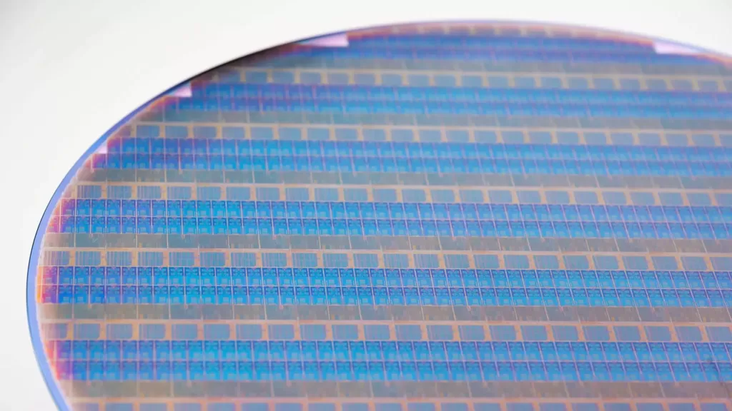 Intel, PowerVia ile Çip Üretiminde Bir Atılım Gerçekleştirdi Intel, PowerVia ile Çip Üretiminde Bir Atılım Gerçekleştirdi