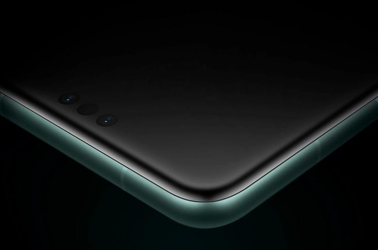 Huawei Mate 60 Pro Ekranda Üç Delik ile Görücüye Çıkıyor Huawei Mate 60 Pro Ekranda Üç Delik ile Görücüye Çıkıyor