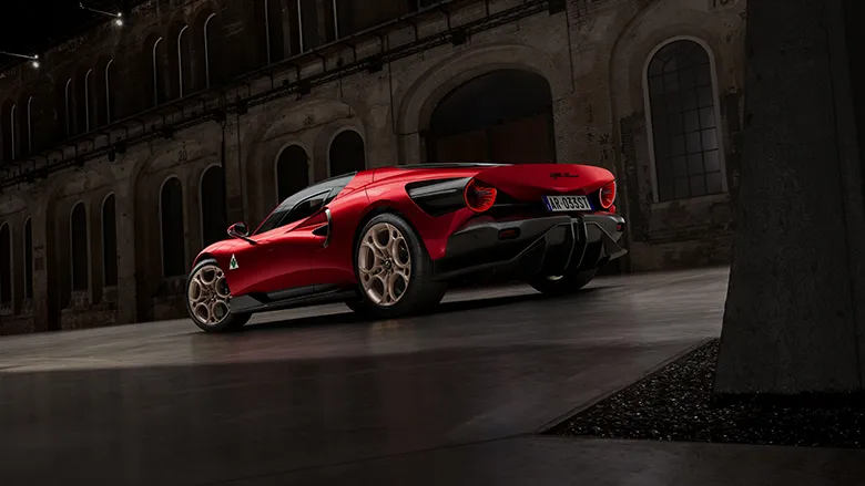 Uçak Değil Araba! Alfa Romeo, 33 Stradale Tanıtıldı! Uçak Değil Araba! Alfa Romeo, 33 Stradale Tanıtıldı!