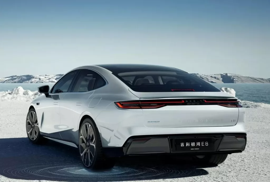 Geely Galaxy E8 Piyasaya Çıkıyor Geely Galaxy E8 Piyasaya Çıkıyor