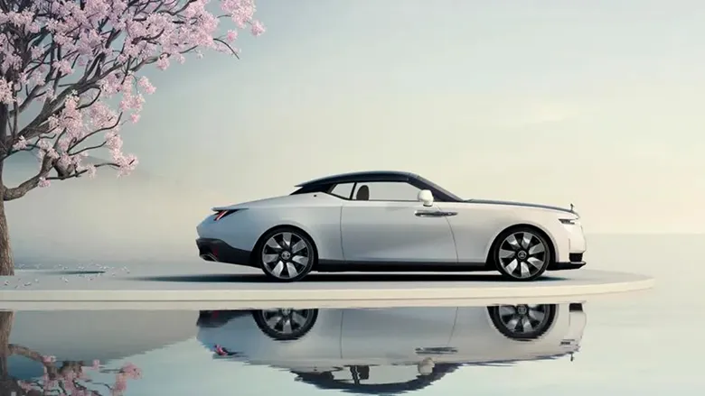 Rolls-Royce'un Yat İlhamlı Arcadia Droptail Modeli Tanıtıldı Rolls-Royce'un Yat İlhamlı Arcadia Droptail Modeli Tanıtıldı