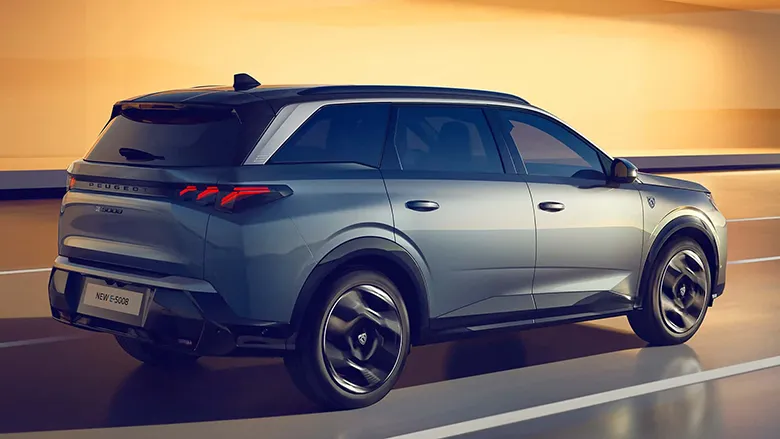 Yeni Peugeot E-5008 Tanıtıldı! Yeni Peugeot E-5008 Tanıtıldı!
