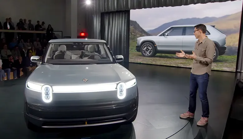 Rivian, Laguna Beach'te Elektrikli Araçlarını Tanıttı: R2, R3 ve R3X Rivian, Laguna Beach'te Elektrikli Araçlarını Tanıttı: R2, R3 ve R3X